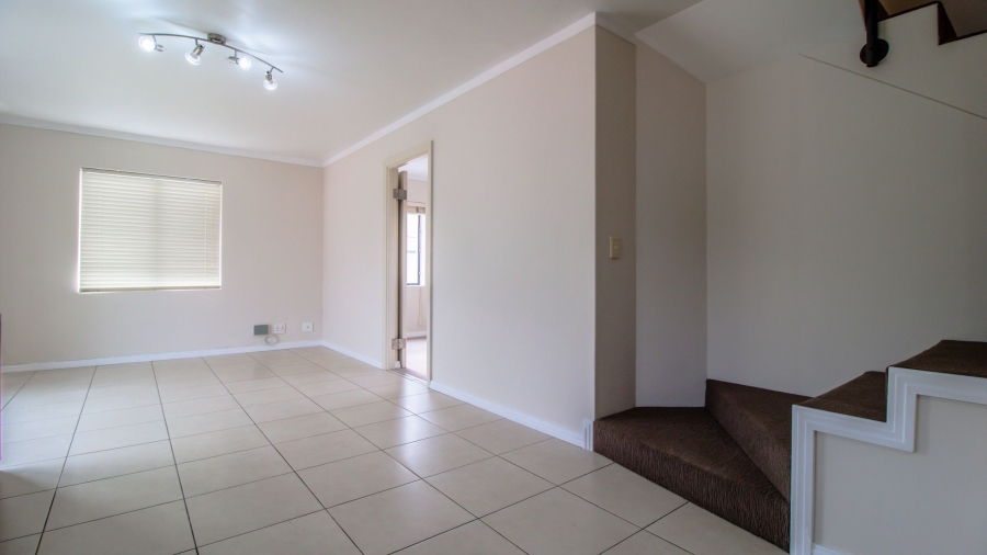 2 Bedroom Property for Sale in Wynberg Upper Western Cape